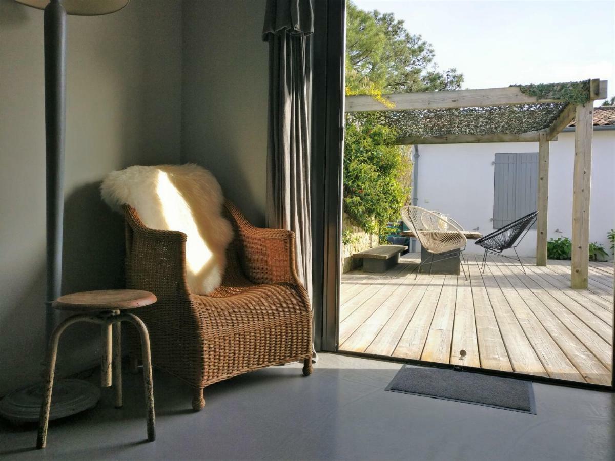 Derriere La Plage : Suite, Patio Et Pergola Le Bois-Plage-en-Re Exterior photo